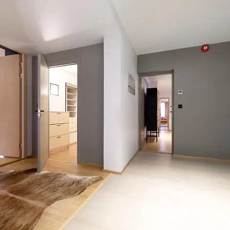 Luxury With 6 Bedrooms & Pool Etc * Tallinn