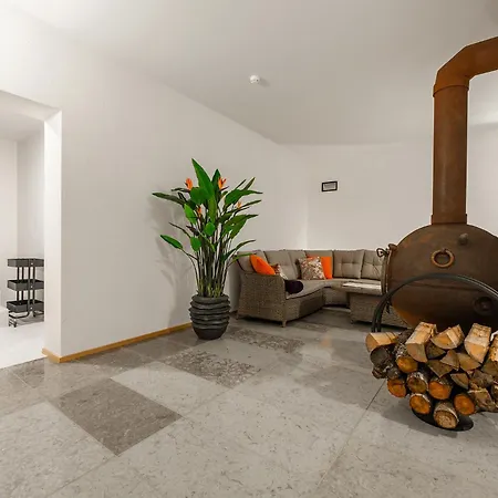 Luxury With 6 Bedrooms & Pool Etc * Tallinn