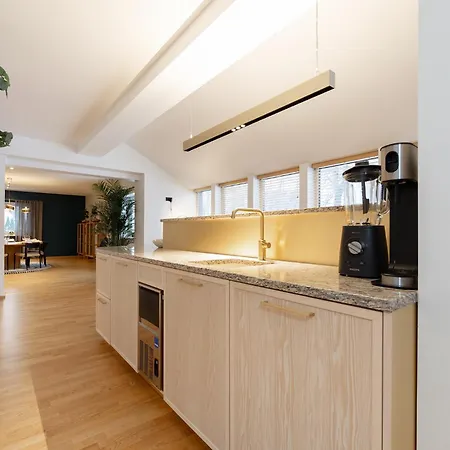Luxury With 6 Bedrooms & Pool Etc Villa *