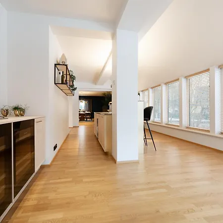 Luxury With 6 Bedrooms & Pool Etc Villa Tallinn