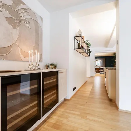 Luxury With 6 Bedrooms & Pool Etc * タリン