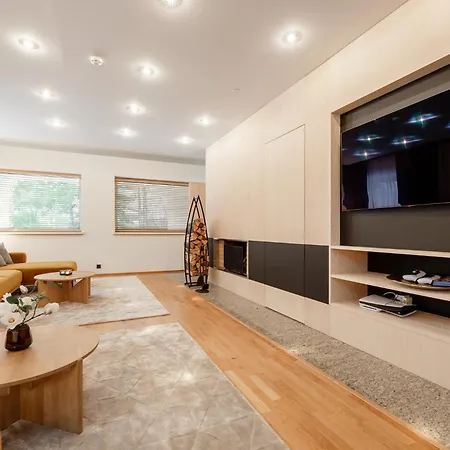 Luxury With 6 Bedrooms & Pool Etc ヴィラ