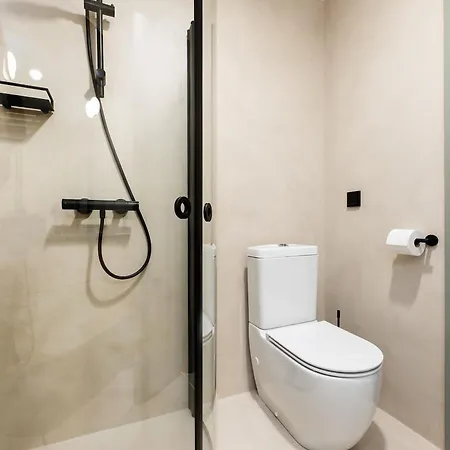 Luxury With 6 Bedrooms & Pool Etc Tallinn